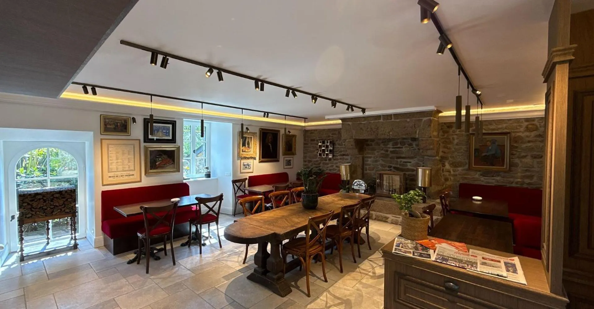 Manoir Des Douets Fleuris Hotel Cancale France