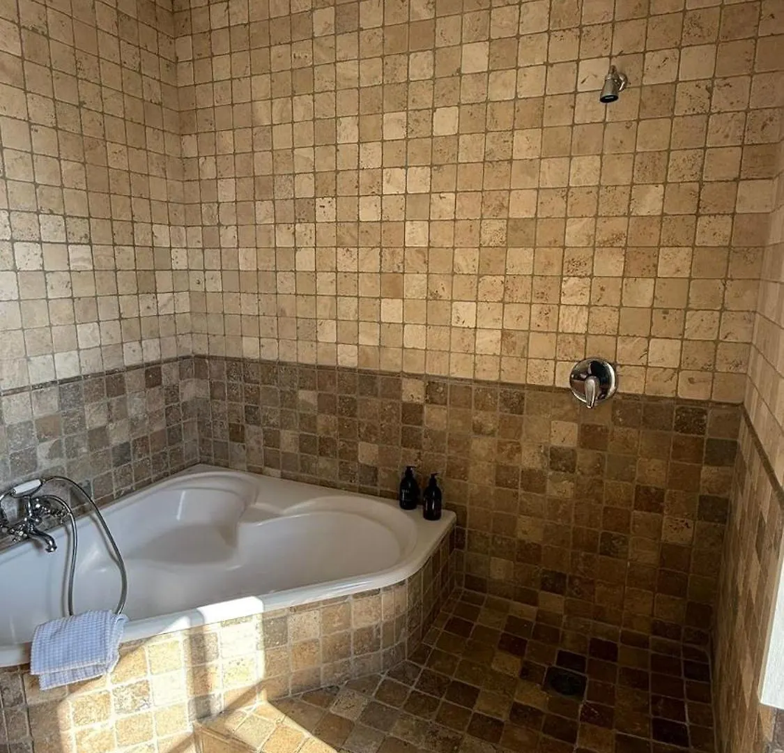 Manoir Des Douets Fleuris Hotel Cancale France