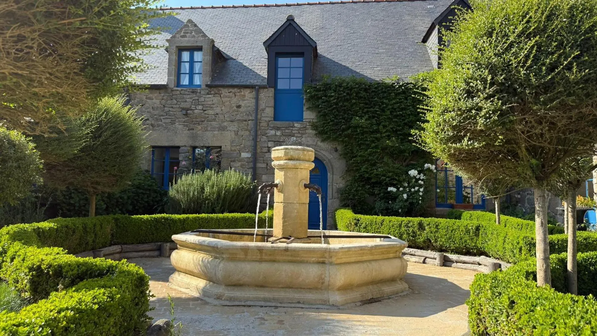 Manoir Des Douets Fleuris Hotel Cancale France