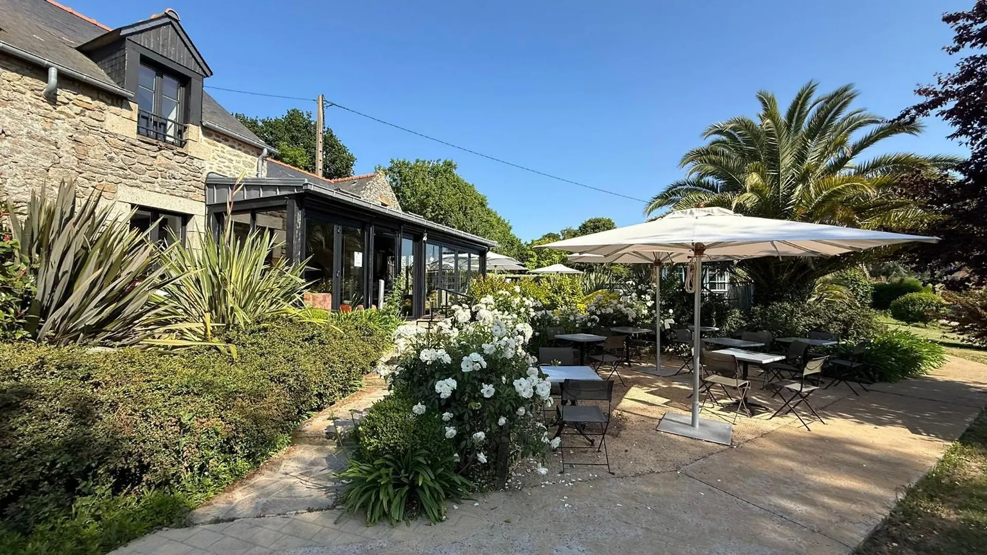 Manoir Des Douets Fleuris Hotel Cancale 3*,  France