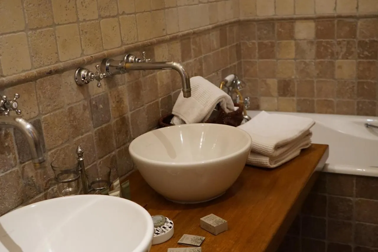 فندق Manoir Des Douets Fleuris كُنْكال 3*,