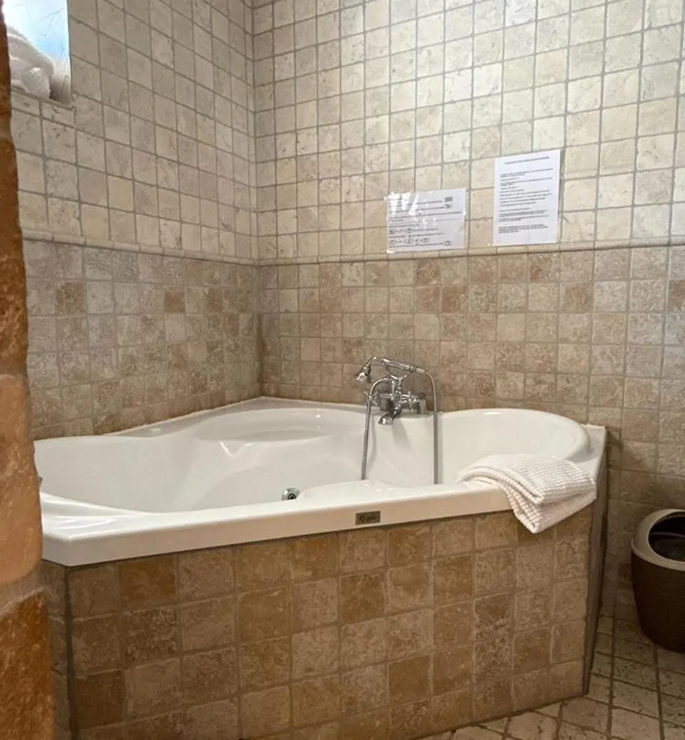 فندق Manoir Des Douets Fleuris كُنْكال 3*,  فرنسا