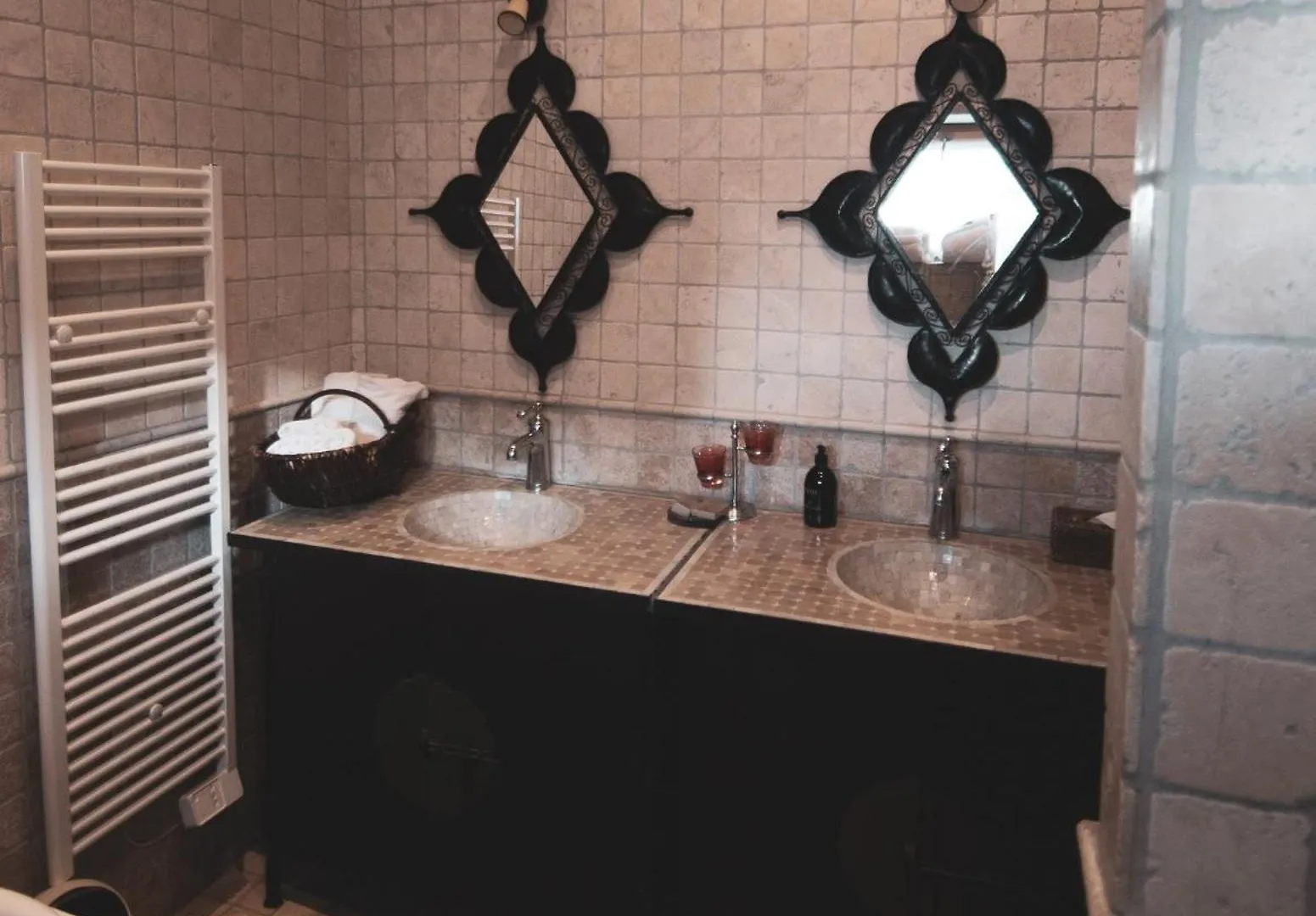 فندق Manoir Des Douets Fleuris كُنْكال